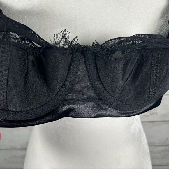 Cacique Quarter Balconette Peek A Boo Cup Lace Underwire Black Bra 36D - Picture 8 of 8